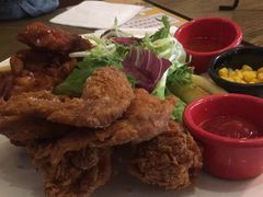 炸鸡拼盘-机器人火炉披萨(爱琴海店)