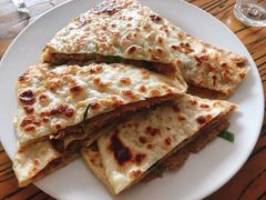 -溢心园香河肉饼总店