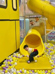 -开心巴士(世纪东方商业广场店)