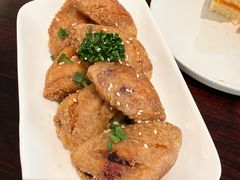 -Chom Cafe and Restaurant