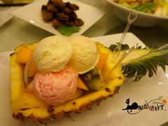 菠萝新天地-青年公社烤鸭(青年路店)