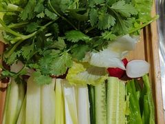 -东北农家院·铁锅炖(莘庄店)