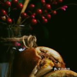 咸口叉烧特别香,黑芝麻咸奶酥上次吃觉得偏咸