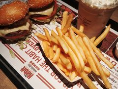 -The Habit Burger Grill 哈比特汉堡(复兴soho店)