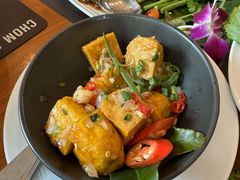 -Chom Cafe and Restaurant
