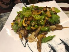 -蔼若春.传承三十年云南菜(金碧公园店)