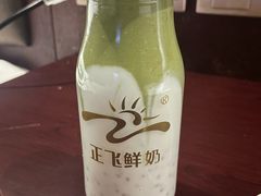 -正飞鲜奶(吐鲁番路店)
