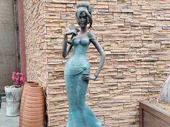 -鲁邦国际风情街(麦世达韩国精品百货店)