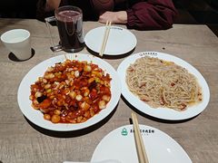 素颜鱼香肉丝-直隶安家牛肉罩饼(七一路店)