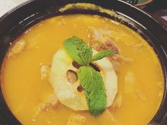 酸木瓜炖牛腩-半山腰·云南菜(侨福芳草地店)