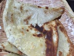 家常饼-东来菜馆•手抓海鲜家常菜•海鲜锅贴(鸽子窝店)