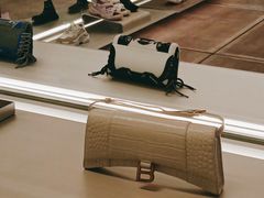 -BALENCIAGA(恒隆广场店)
