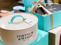 -The Diamond Jubilee Tea Salon at Fortnum & Mason