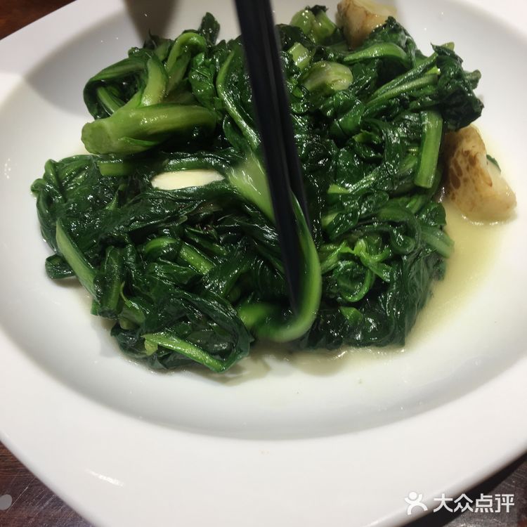 谁料连那么普通的胡椒猪肚汤也没，就叫了个巴戟杜仲猪腰汤