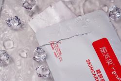 -靓芙泉专研痘痘肌