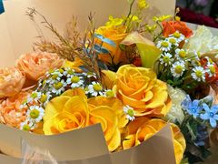 -何兮花店·气球派对鲜花店(马桥银春路万科城店)