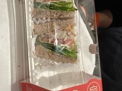 核桃蔓越莓鸡肉三明治-巴黎贝甜(凯德MALL望京店)