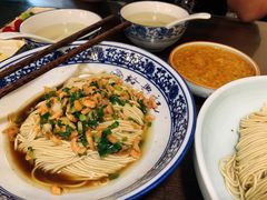 开洋葱油拌面-裕兴记•蟹黄面馆(人民广场店)