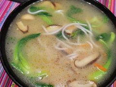 -香巴拉云南餐厅(华莱坞店)