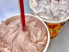 布朗尼暴风雪-DQ·蛋糕·冰淇淋(新佳丽店)
