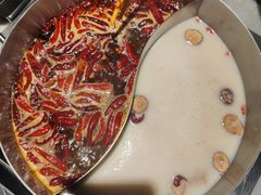 -尚尚仙·酸汤猪手·猪肚鸡火锅(华联万柳购物中心店)