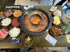 -黄潇洒老火锅(九眼桥宏济巷店)