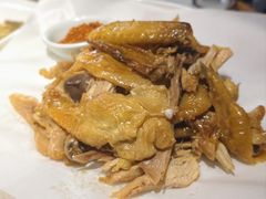 -头上红煨盐鸡·非遗院子餐厅