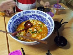 别人桌子上的大碗-姓周桥大碗公面