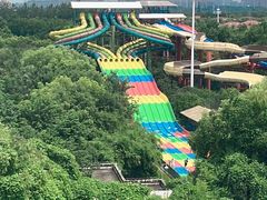 -佘山地铁站-停车场