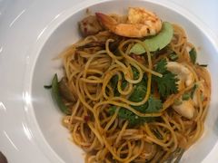 -Chom Cafe and Restaurant