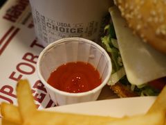-The Habit Burger Grill 哈比特汉堡(复兴soho店)