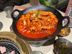 -蚂蚁洞·烤肉大营地(上海静安大悦城店)
