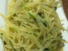酸辣土豆丝-鲁南仔·滕州炒鸡(经三路店)