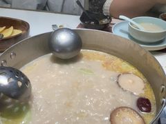 -洪氏嗨捞·猪肚鸡火锅(阳光天地店)