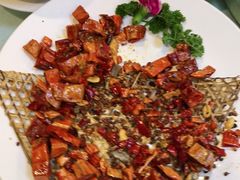 -宜宾海鲜酒家·三十年老字号