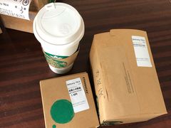 -星巴克臻选(南京金茂览秀城店)