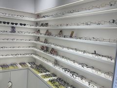 -美式眼镜·授权蔡司.依视路.尼康.豪雅.明月(南翔印象城店)