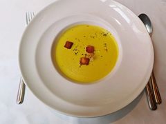 奶香玉米浓汤佐香草面包粒-Erman岩烧牛排(虹桥南丰城店)