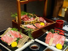 -山川小町·极番烧肉(新地假日广场店)