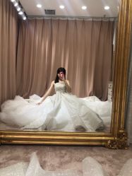 点击看大图 -曼青婚纱礼服馆