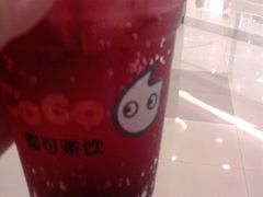 白兰地蓝莓泡泡-CoCo都可(新我格广场店)