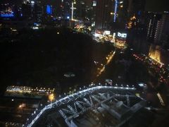艾美的夜景-上海世茂皇家艾美酒店