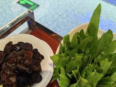 -犇鼎牛潮汕牛肉火锅(新辰里学清路店)