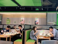 大堂-煲大王猪肚鸡·椰子鸡火锅(红谷滩万达店)
