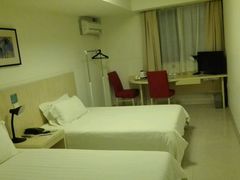 -锦江之星(广州海珠江泰路地铁站店)