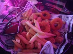 -UP嘻哈酒吧(粉巢店)