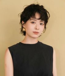 -BULB STUDIO 巴柏明星发型工作室