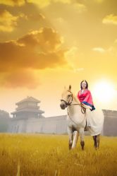 点击看大图 皇后装2-九月鹰飞汉服摄影工作室