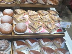 -巴黎贝甜(常德路店)