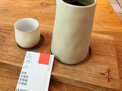 -彳亍咖啡·这里(水湾路店)